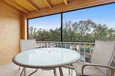 Condo in Fort Myers, Florida, 2 bedrooms  № 2400498 - photo 20
