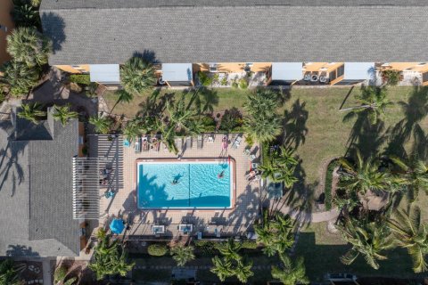 Condo in Fort Myers, Florida, 2 bedrooms  № 2400498 - photo 25