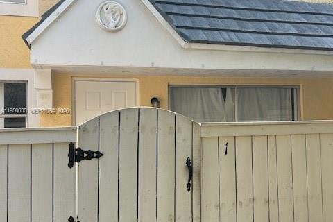 Снять в аренду кондоминиум в Майами, Флорида 2 спальни, 92.9м2, № 2020891 - фото 3