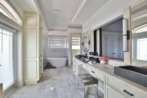 Villa ou maison à vendre à Sarasota, Floride: 4 chambres, 373 m2 № 2187712 - photo 16