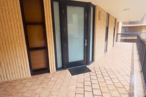 Condominio en alquiler en Hillsboro Beach, Florida, 2 dormitorios, 159.33 m2 № 1226917 - foto 1