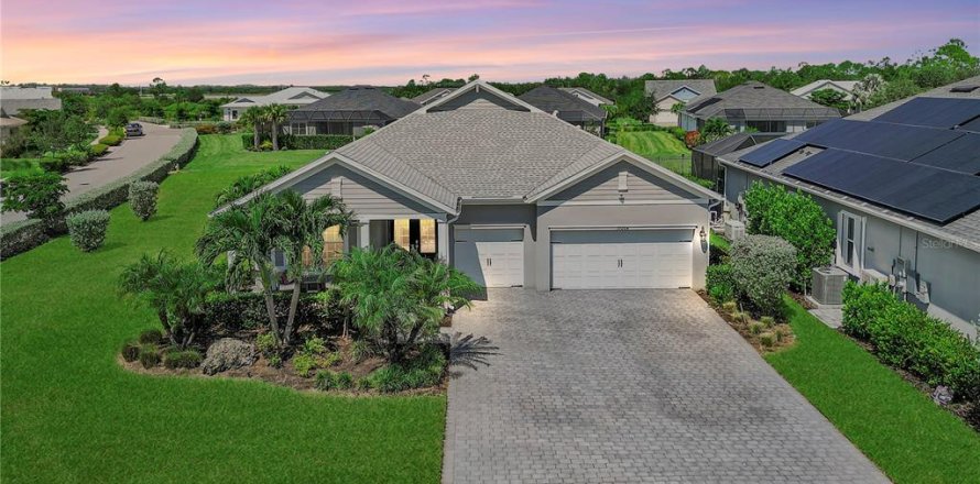 House in Punta Gorda, Florida 3 bedrooms, 235.88 sq.m. № 1918678