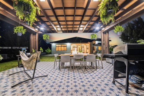 Villa ou maison à louer à Southwest Ranches, Floride: 4 chambres, 339.56 m2 № 2386839 - photo 28