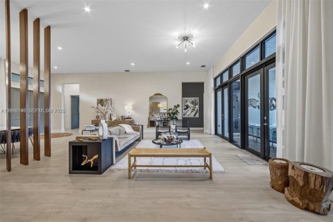 Villa ou maison à louer à Southwest Ranches, Floride: 4 chambres, 339.56 m2 № 2386839 - photo 12