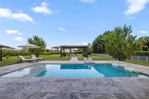 Villa ou maison à louer à Southwest Ranches, Floride: 4 chambres, 339.56 m2 № 2386839 - photo 15