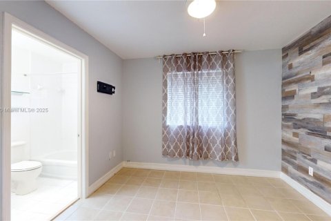 Condo in Miami, Florida, 2 bedrooms  № 1953473 - photo 23