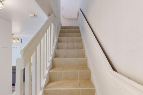 Condo in Miami, Florida, 2 bedrooms  № 1953473 - photo 15