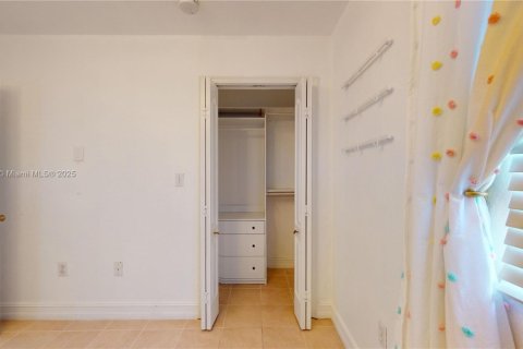Condo in Miami, Florida, 2 bedrooms  № 1953473 - photo 20