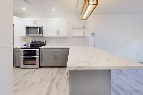 Condo in Miami, Florida, 2 bedrooms  № 1953473 - photo 3