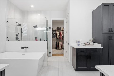 Casa en venta en Winter Garden, Florida, 6 dormitorios, 381.27 m2 № 2092071 - foto 20