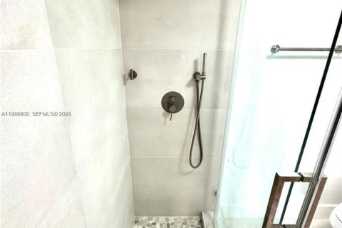 Купить кондоминиум в Норт-Майами, Флорида 1 спальня, 79.43м2, № 2044983 - фото 17