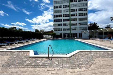 Купить кондоминиум в Норт-Майами, Флорида 1 спальня, 79.43м2, № 2044983 - фото 21