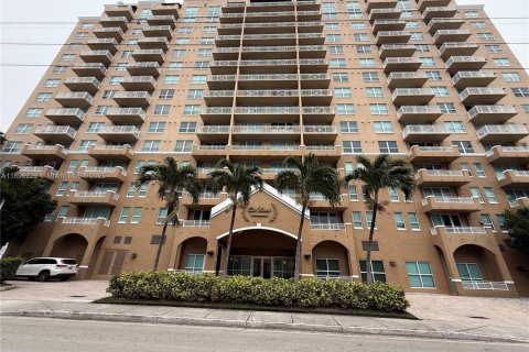 Copropriété à vendre à Miami, Floride: 1 chambre, 69.68 m2 № 1950416 - photo 2