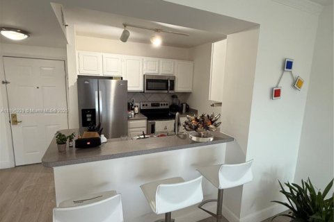 Copropriété à vendre à Miami, Floride: 1 chambre, 69.68 m2 № 1950416 - photo 9