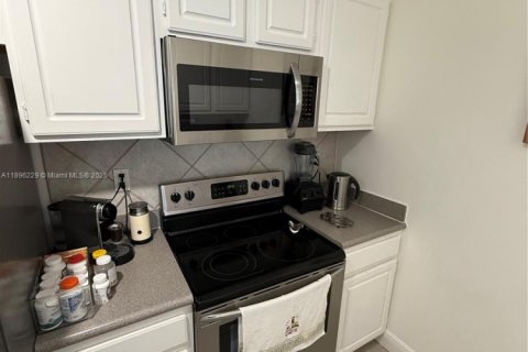 Copropriété à vendre à Miami, Floride: 1 chambre, 69.68 m2 № 1950416 - photo 11