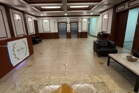 Copropriété à vendre à Miami, Floride: 1 chambre, 69.68 m2 № 1950416 - photo 4