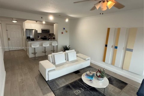 Copropriété à vendre à Miami, Floride: 1 chambre, 69.68 m2 № 1950416 - photo 16
