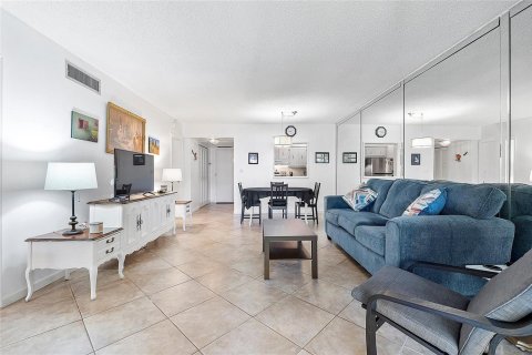 Copropriété à vendre à Margate, Floride: 2 chambres, 80.82 m2 № 2083716 - photo 3