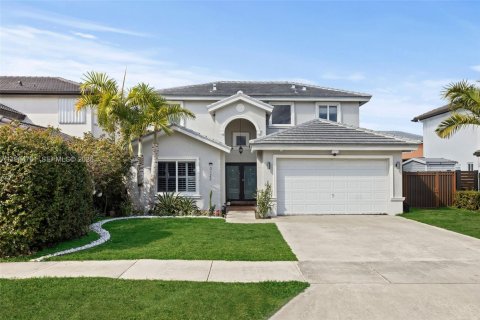 Casa en Miami, Florida 4 dormitorios, 193.79 m2 № 2026992