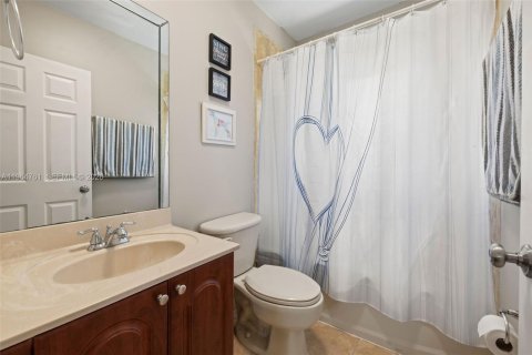 Casa en venta en Miami, Florida, 4 dormitorios, 193.79 m2 № 2026992 - foto 20