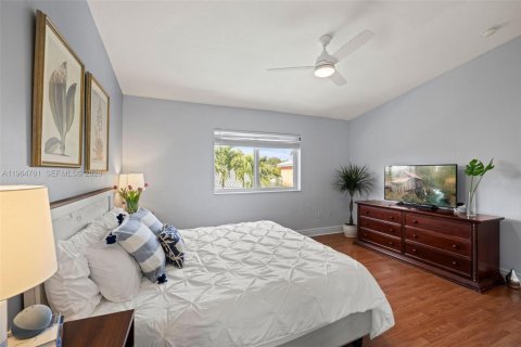 Casa en venta en Miami, Florida, 4 dormitorios, 193.79 m2 № 2026992 - foto 15