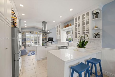 Casa en venta en Miami, Florida, 4 dormitorios, 193.79 m2 № 2026992 - foto 9