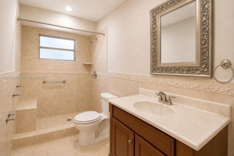 Casa en venta en Pembroke Pines, Florida, 3 dormitorios, 118.08 m2 № 2377317 - foto 17