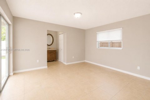 Casa en venta en Pembroke Pines, Florida, 3 dormitorios, 118.08 m2 № 2377317 - foto 8