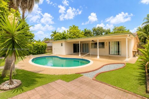 Casa en venta en Pembroke Pines, Florida, 3 dormitorios, 118.08 m2 № 2377317 - foto 25