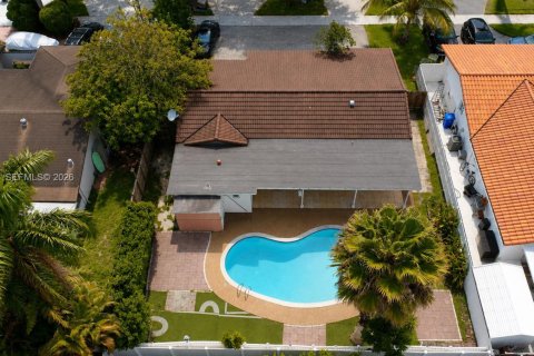 Casa en venta en Pembroke Pines, Florida, 3 dormitorios, 118.08 m2 № 2377317 - foto 27