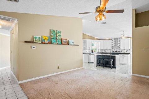 Casa en venta en New Port Richey, Florida, 3 dormitorios, 187.85 m2 № 1899869 - foto 7