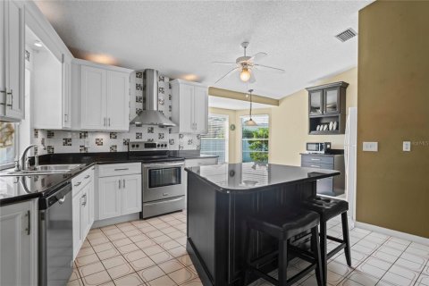 Casa en venta en New Port Richey, Florida, 3 dormitorios, 187.85 m2 № 1899869 - foto 4