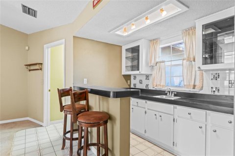 Casa en venta en New Port Richey, Florida, 3 dormitorios, 187.85 m2 № 1899869 - foto 5