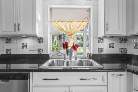 Casa en venta en New Port Richey, Florida, 3 dormitorios, 187.85 m2 № 1899869 - foto 6