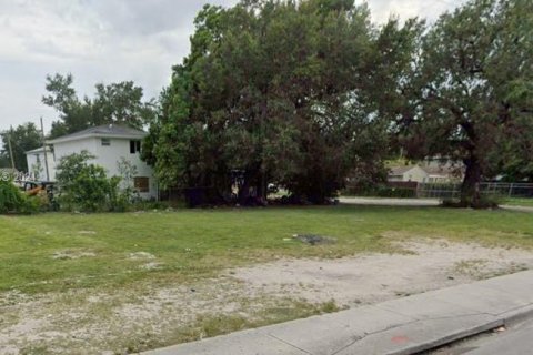 Commercial property in Miami, Florida № 1703661 - photo 2