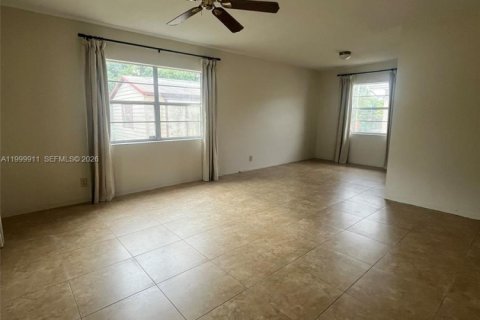 Immobilier commercial à vendre à Hollywood, Floride: 210.33 m2 № 2170109 - photo 7