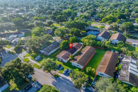 Immobilier commercial à vendre à Hollywood, Floride: 210.33 m2 № 2170109 - photo 18