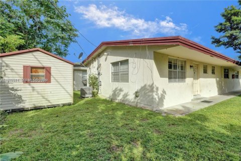 Immobilier commercial à vendre à Hollywood, Floride: 210.33 m2 № 2170109 - photo 5
