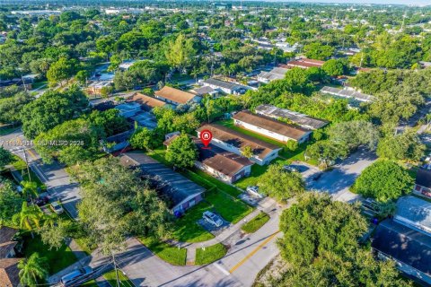 Immobilier commercial à vendre à Hollywood, Floride: 210.33 m2 № 2170109 - photo 19