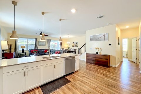 House in Davenport, Florida 8 bedrooms, 363.15 sq.m. № 2110583 - photo 18