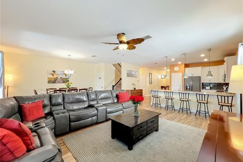 House in Davenport, Florida 8 bedrooms, 363.15 sq.m. № 2110583 - photo 23