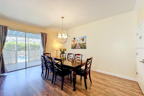 House in Davenport, Florida 8 bedrooms, 363.15 sq.m. № 2110583 - photo 25