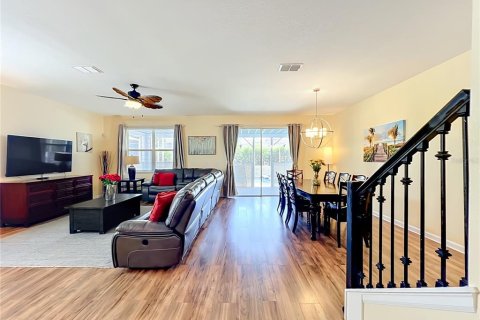 House in Davenport, Florida 8 bedrooms, 363.15 sq.m. № 2110583 - photo 21