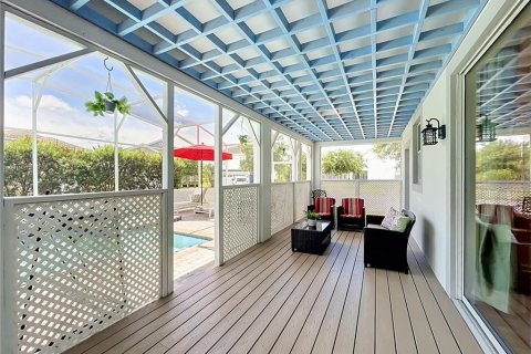 House in Davenport, Florida 8 bedrooms, 363.15 sq.m. № 2110583 - photo 2