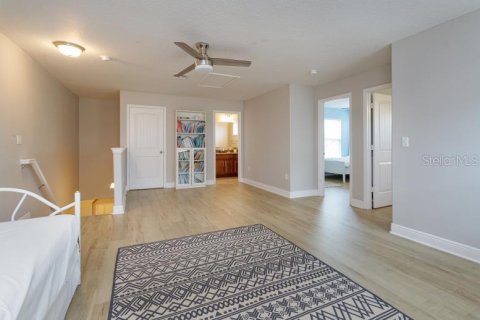 House in Winter Garden, Florida 4 bedrooms, 285.86 sq.m. № 1912461 - photo 12