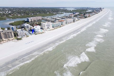 Condo in Indian Shores, Florida, 1 bedroom  № 2195988 - photo 13