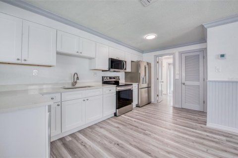 Condo in Indian Shores, Florida, 1 bedroom  № 2195988 - photo 3