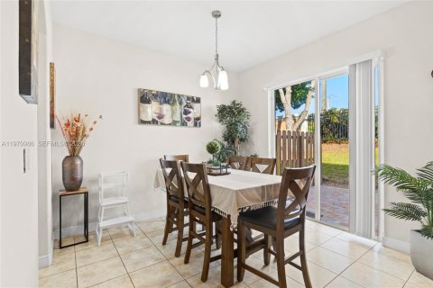 Купить таунхаус в Коконат Крик, Флорида 3 спальни, 186.36м2, № 2033970 - фото 9