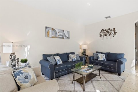 Купить таунхаус в Коконат Крик, Флорида 3 спальни, 186.36м2, № 2033970 - фото 6