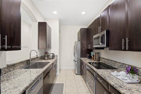 Купить таунхаус в Коконат Крик, Флорида 3 спальни, 186.36м2, № 2033970 - фото 10